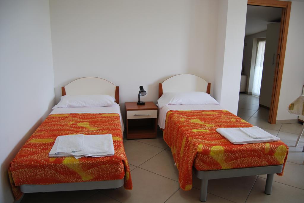 Hotel Europa Nereto Ruang foto