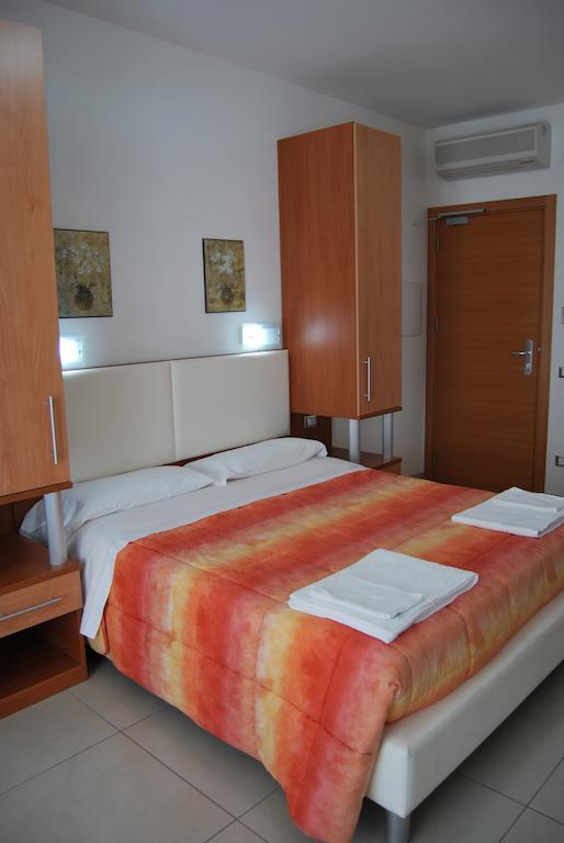 Hotel Europa Nereto Ruang foto