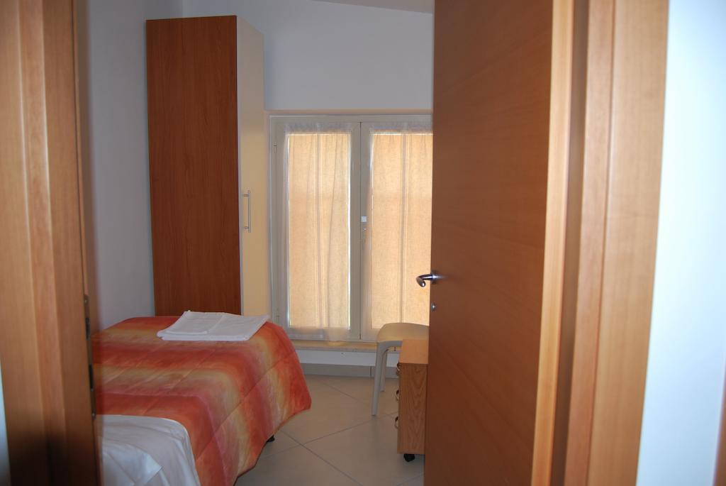 Hotel Europa Nereto Ruang foto